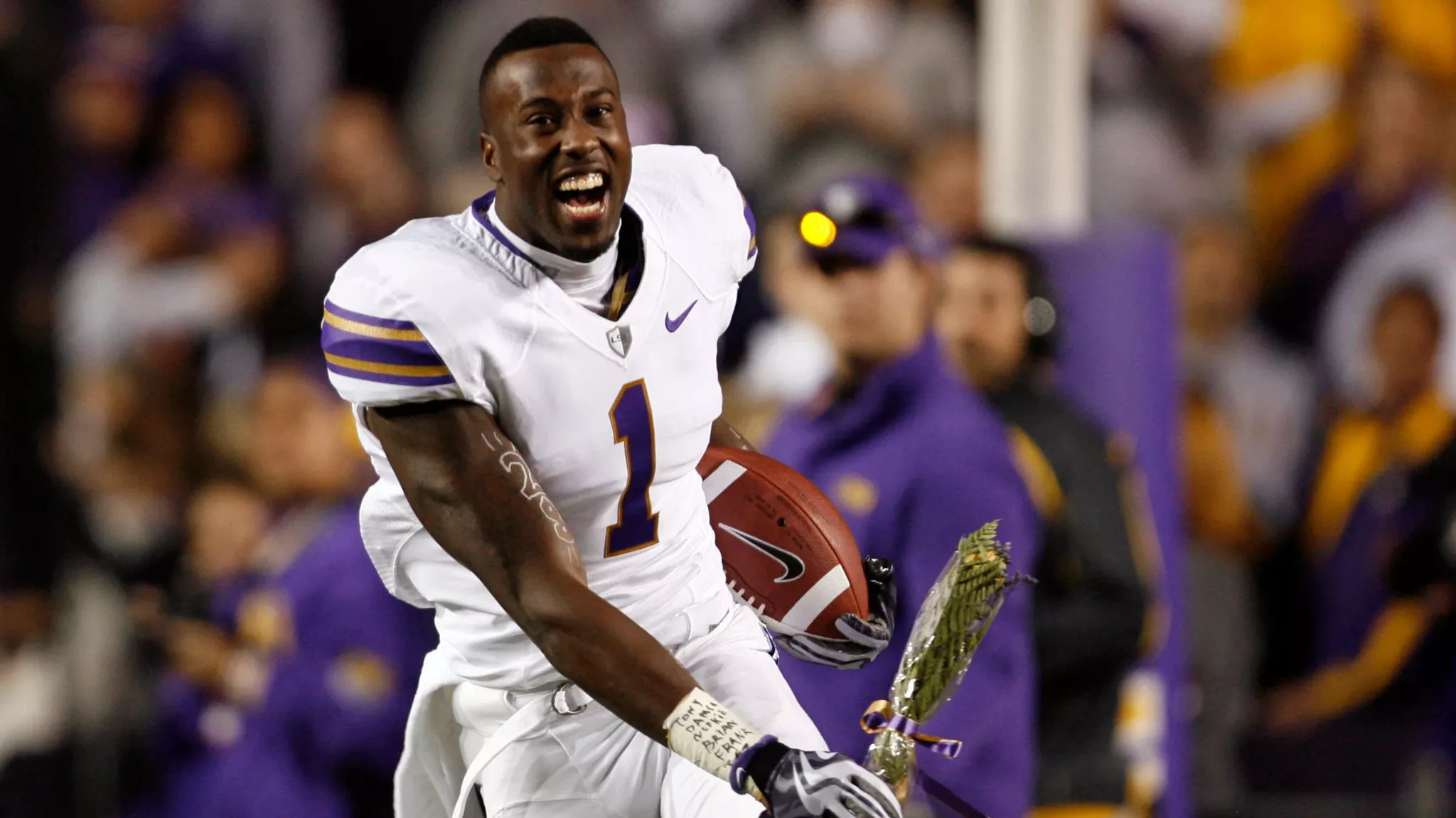 LSU Football’s Scholarship Offer to the Son of a Program Legend Sparks Debate Across College Football